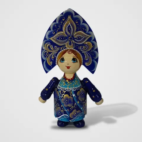 Кукла деревянная